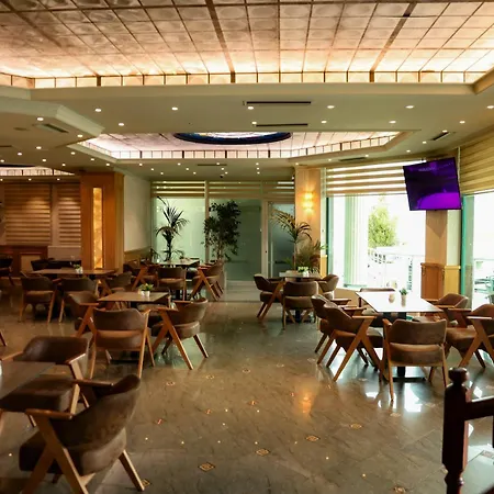 Univers Hotell