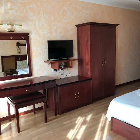Univers Hotell Fushe Milot