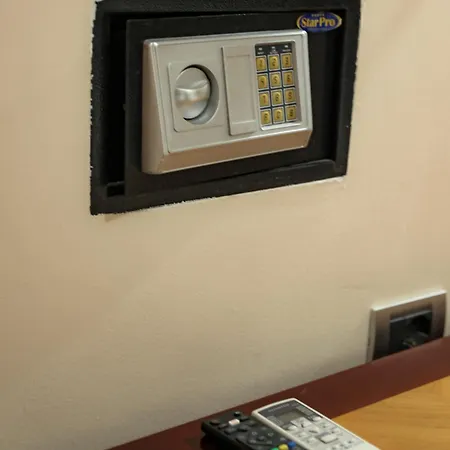 Hotel Univers Laç 4*