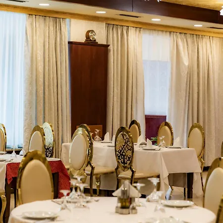 Univers Laç Hotel Fushe Milot