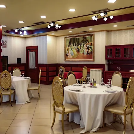 Hotel Univers Laç 4*